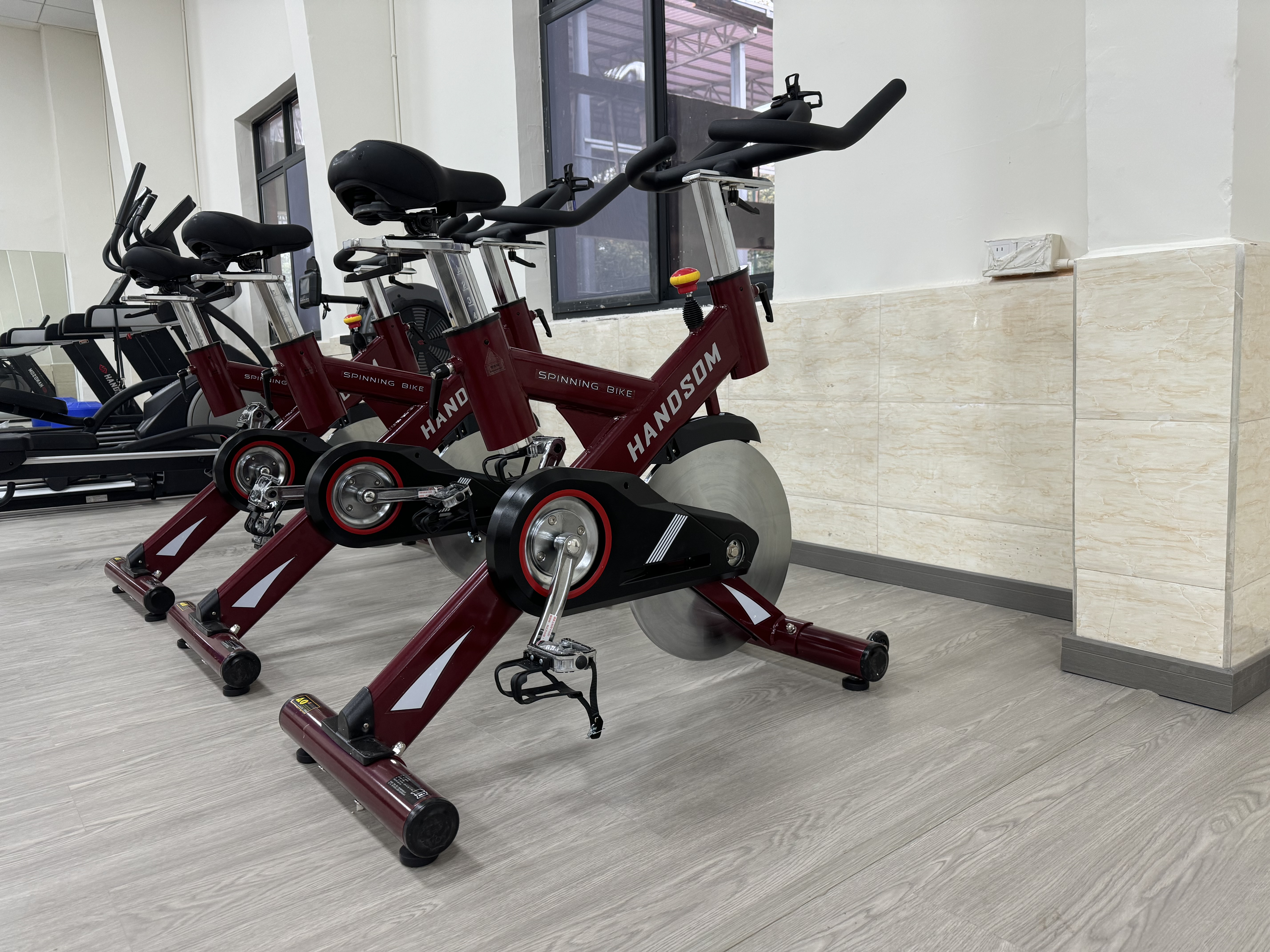 在哪里買健身房器材性價比高？