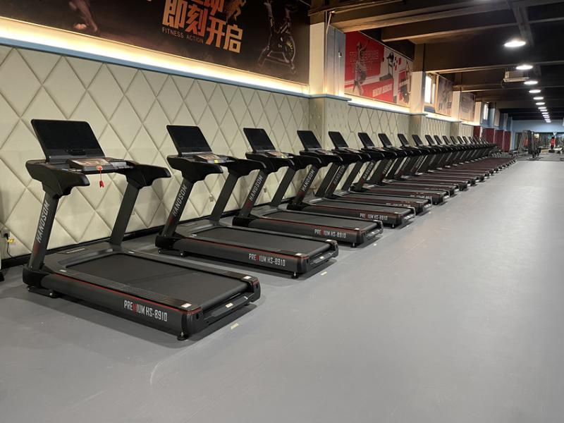 成都哪兒有專賣健身器材的批發(fā)市場？想買個跑步機