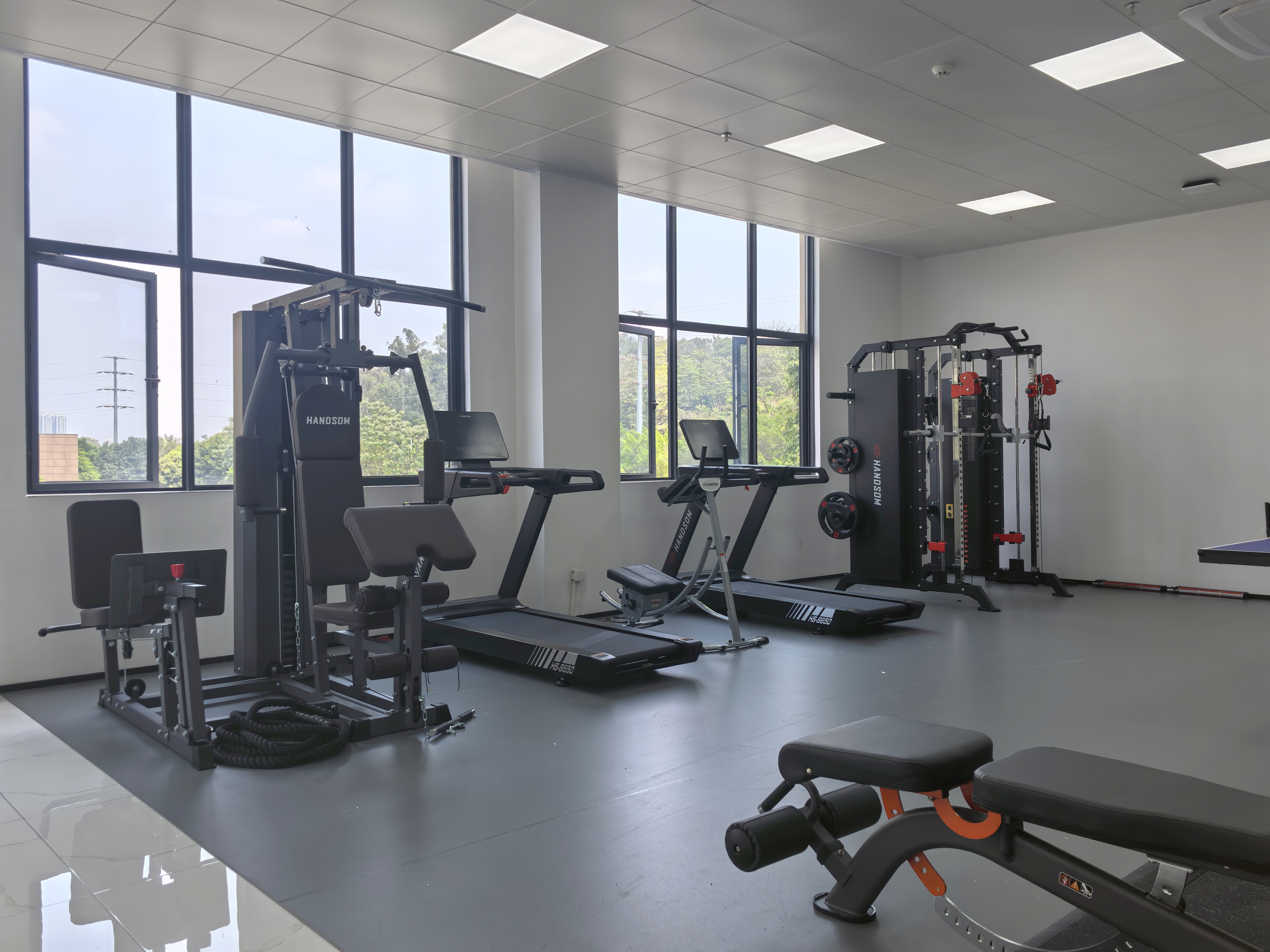 悍德森丨廣西路建集團(tuán)下屬單位健身房